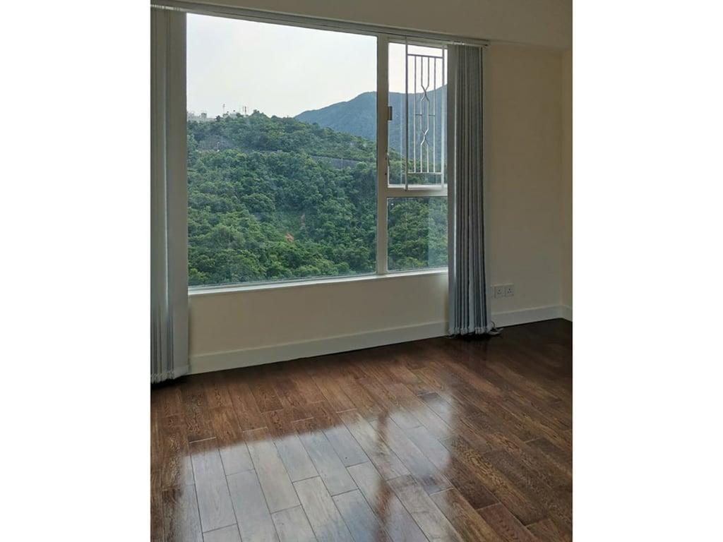 https://img.propertyraptor.com/cdn-cgi/imagedelivery/KD5bF_AFL0JDTbKLWF7z9g/ap8/ap8_001/hornet/prp/img/b64524c0c2ce8209313642dca562f78d-wtm.jpg/public