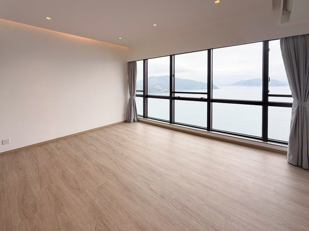 https://img.propertyraptor.com/cdn-cgi/imagedelivery/KD5bF_AFL0JDTbKLWF7z9g/ap8/ap8_001/hornet/prp/img/b6ed25fafdbc0c09f19a34d114e6656b-wtm.jpg/public