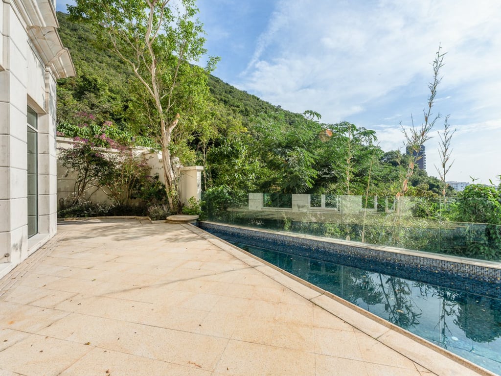 https://img.propertyraptor.com/cdn-cgi/imagedelivery/KD5bF_AFL0JDTbKLWF7z9g/ap8/ap8_001/hornet/prp/img/b72ebfcd83396e8b07d6f51e9d8a5a55-wtm.jpg/public
