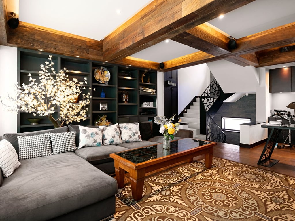 https://img.propertyraptor.com/cdn-cgi/imagedelivery/KD5bF_AFL0JDTbKLWF7z9g/ap8/ap8_001/hornet/prp/img/b7533aed9ff233ad2e432d072c8aa908.jpg/public