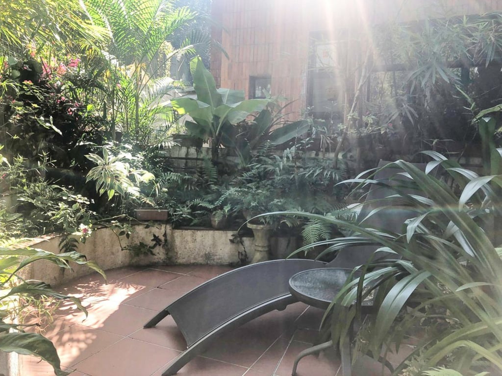 https://img.propertyraptor.com/cdn-cgi/imagedelivery/KD5bF_AFL0JDTbKLWF7z9g/ap8/ap8_001/hornet/prp/img/b76bfe0c04ad89d67e7fb2296ade6ff2.jpg/public