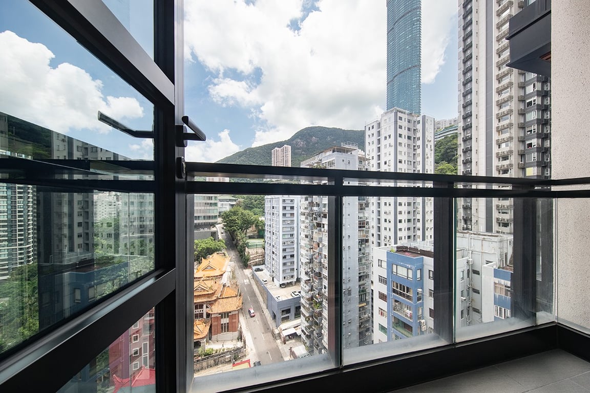 https://img.propertyraptor.com/cdn-cgi/imagedelivery/KD5bF_AFL0JDTbKLWF7z9g/ap8/ap8_001/hornet/prp/img/b76c2eb70c1d19af668c6206a41c0025-wtm.jpg/public