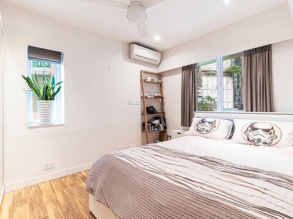 https://img.propertyraptor.com/cdn-cgi/imagedelivery/KD5bF_AFL0JDTbKLWF7z9g/ap8/ap8_001/hornet/prp/img/b78f44a8a69b75930aa281072e432d78.jpg/public