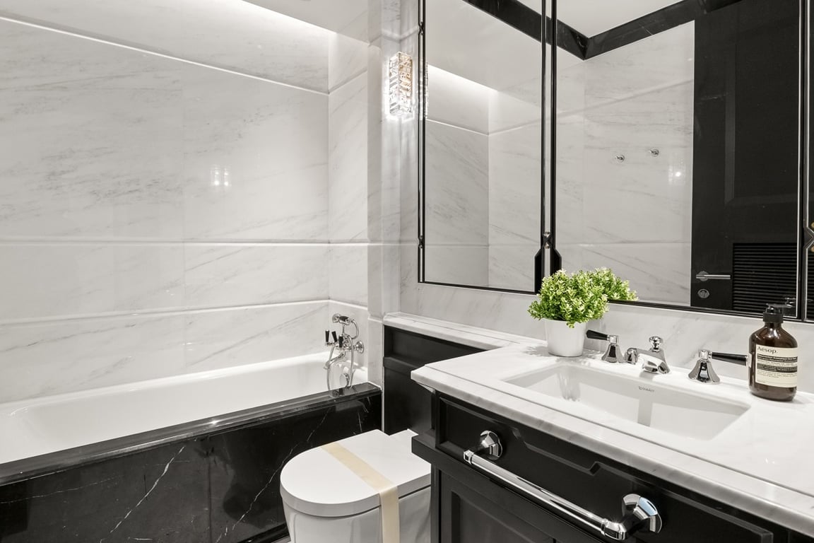 https://img.propertyraptor.com/cdn-cgi/imagedelivery/KD5bF_AFL0JDTbKLWF7z9g/ap8/ap8_001/hornet/prp/img/b7a07094fa4104d3dd21e423f422a840-wtm.jpg/public