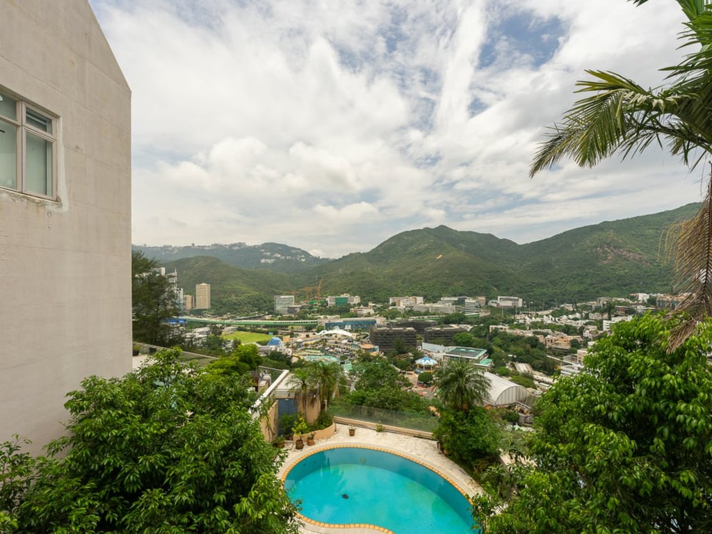 https://img.propertyraptor.com/cdn-cgi/imagedelivery/KD5bF_AFL0JDTbKLWF7z9g/ap8/ap8_001/hornet/prp/img/b7a9ba34463ff81e851322b6efff817e.jpg/public
