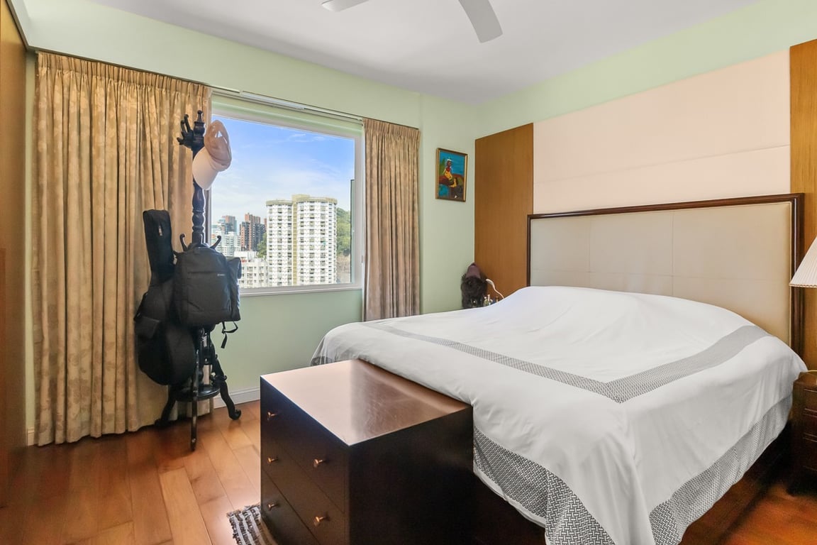 https://img.propertyraptor.com/cdn-cgi/imagedelivery/KD5bF_AFL0JDTbKLWF7z9g/ap8/ap8_001/hornet/prp/img/b7b8ac1ee4a7ccb419748d113ffb5d26-wtm.jpg/public