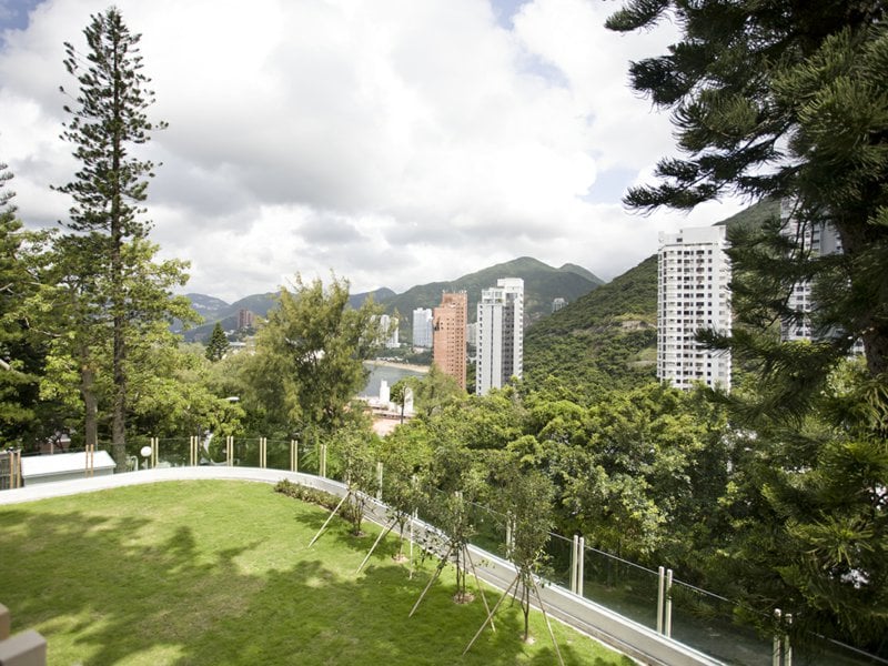 https://img.propertyraptor.com/cdn-cgi/imagedelivery/KD5bF_AFL0JDTbKLWF7z9g/ap8/ap8_001/hornet/prp/img/b7fc5a690ef81c023503f94c95b2c83a.jpg/public