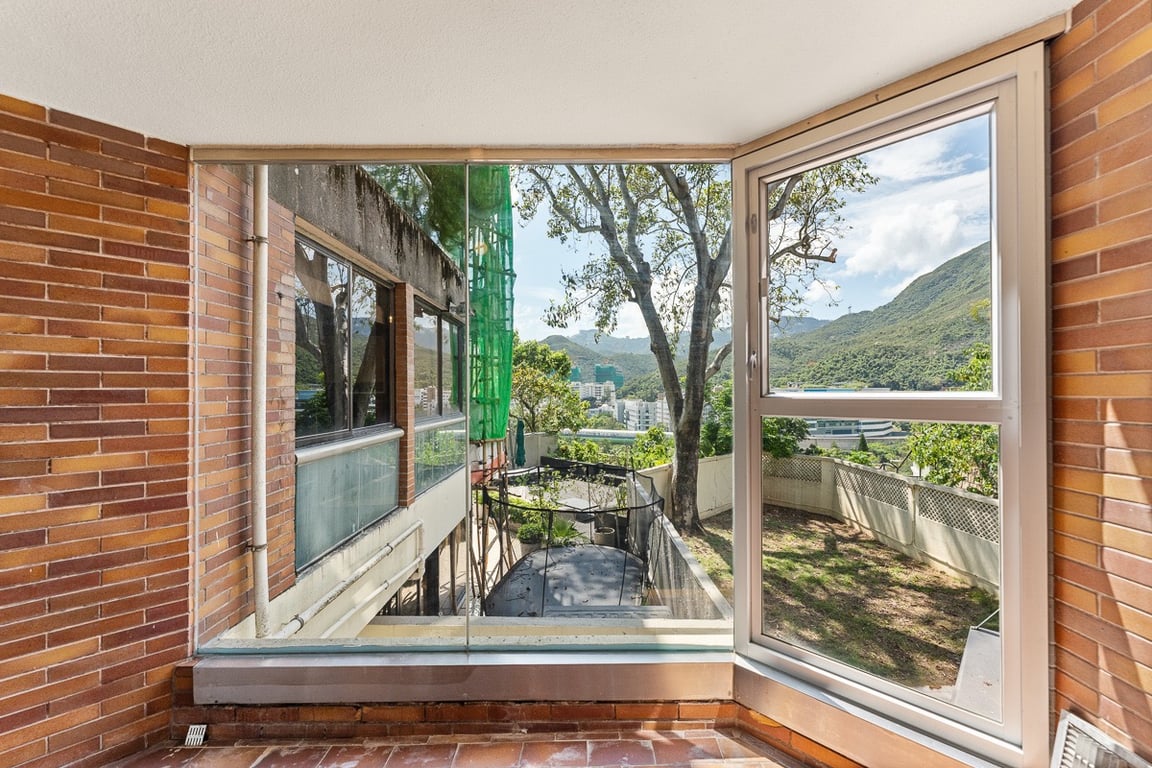 https://img.propertyraptor.com/cdn-cgi/imagedelivery/KD5bF_AFL0JDTbKLWF7z9g/ap8/ap8_001/hornet/prp/img/b82ea88ee640facc04fde4328b22d28d-wtm.jpg/public