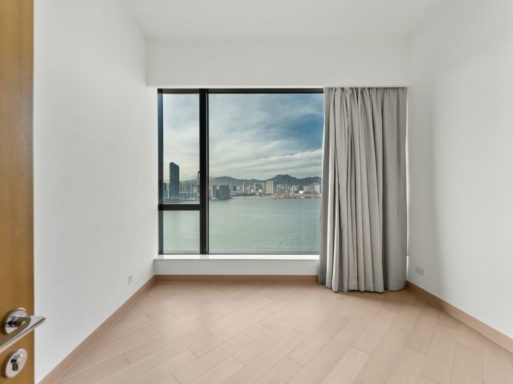 https://img.propertyraptor.com/cdn-cgi/imagedelivery/KD5bF_AFL0JDTbKLWF7z9g/ap8/ap8_001/hornet/prp/img/b8415637e8bdfd55519ad955b4f4b07f-wtm.jpg/public