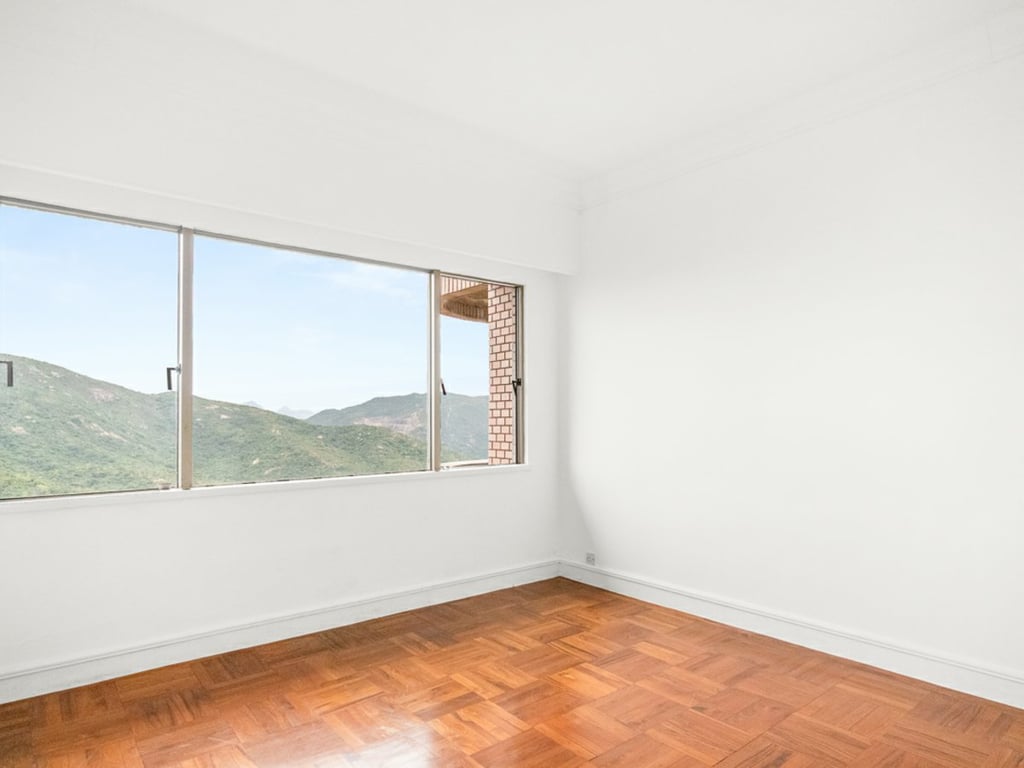 https://img.propertyraptor.com/cdn-cgi/imagedelivery/KD5bF_AFL0JDTbKLWF7z9g/ap8/ap8_001/hornet/prp/img/b8584d812ea85de9e305c321acdd0f1a-wtm.jpg/public