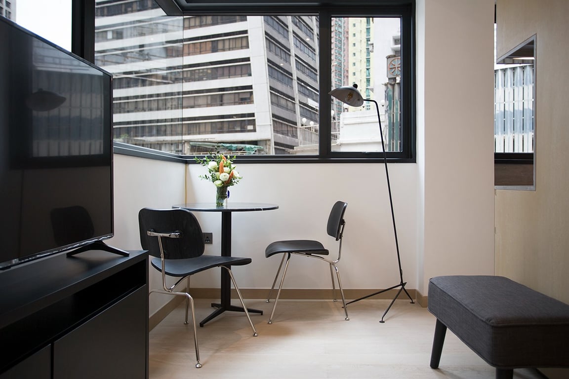 https://img.propertyraptor.com/cdn-cgi/imagedelivery/KD5bF_AFL0JDTbKLWF7z9g/ap8/ap8_001/hornet/prp/img/b8a84c95c28c0d59283a6d02bc4045e6-wtm.jpg/public