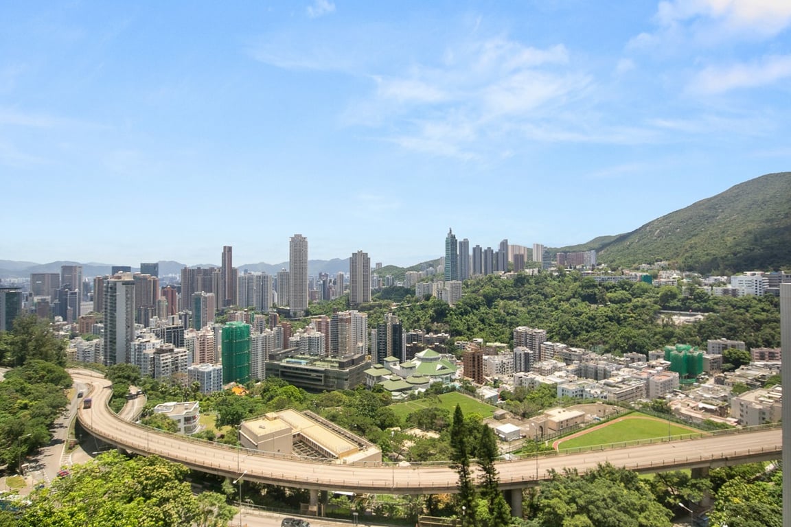 https://img.propertyraptor.com/cdn-cgi/imagedelivery/KD5bF_AFL0JDTbKLWF7z9g/ap8/ap8_001/hornet/prp/img/b8afa6ad711380afe4088b359198c19e-wtm.jpg/public