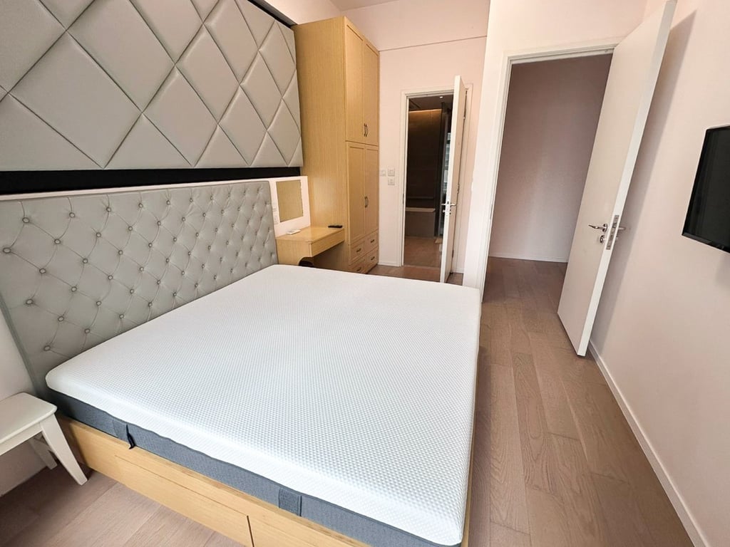 https://img.propertyraptor.com/cdn-cgi/imagedelivery/KD5bF_AFL0JDTbKLWF7z9g/ap8/ap8_001/hornet/prp/img/b929e8faa54f05b795684e70c9055312-wtm.jpg/public