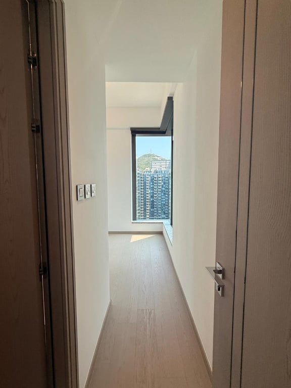 https://img.propertyraptor.com/cdn-cgi/imagedelivery/KD5bF_AFL0JDTbKLWF7z9g/ap8/ap8_001/hornet/prp/img/b93b37dd2ecb9120a181d95628d1aa76-wtm.jpg/public