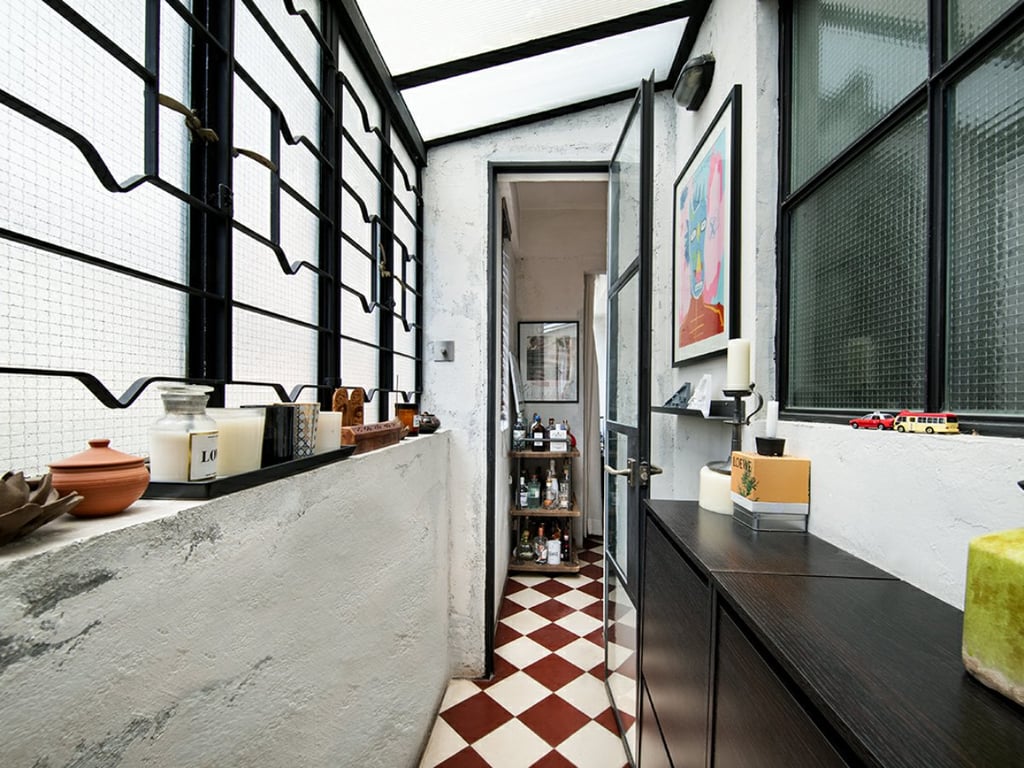 https://img.propertyraptor.com/cdn-cgi/imagedelivery/KD5bF_AFL0JDTbKLWF7z9g/ap8/ap8_001/hornet/prp/img/b9894bcfe91647d18e989a514d975617.jpg/public