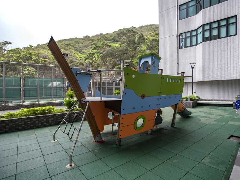https://img.propertyraptor.com/cdn-cgi/imagedelivery/KD5bF_AFL0JDTbKLWF7z9g/ap8/ap8_001/hornet/prp/img/b99f807b58df46612db39c97c7ee790d.jpg/public