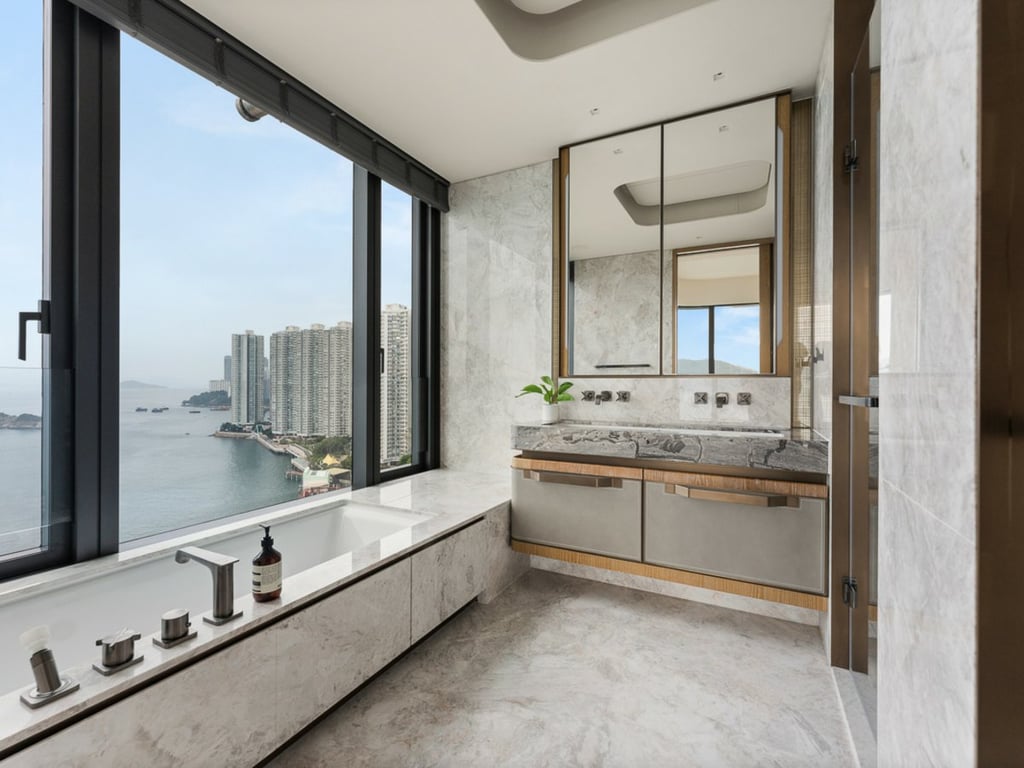 https://img.propertyraptor.com/cdn-cgi/imagedelivery/KD5bF_AFL0JDTbKLWF7z9g/ap8/ap8_001/hornet/prp/img/b9b7249a356c70eefb25469f86163f6a.jpg/public