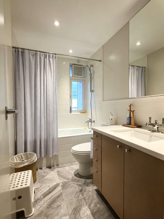 https://img.propertyraptor.com/cdn-cgi/imagedelivery/KD5bF_AFL0JDTbKLWF7z9g/ap8/ap8_001/hornet/prp/img/b9cfa66cb6e9d882b0b20d4cfe6f4b46-wtm.jpg/public