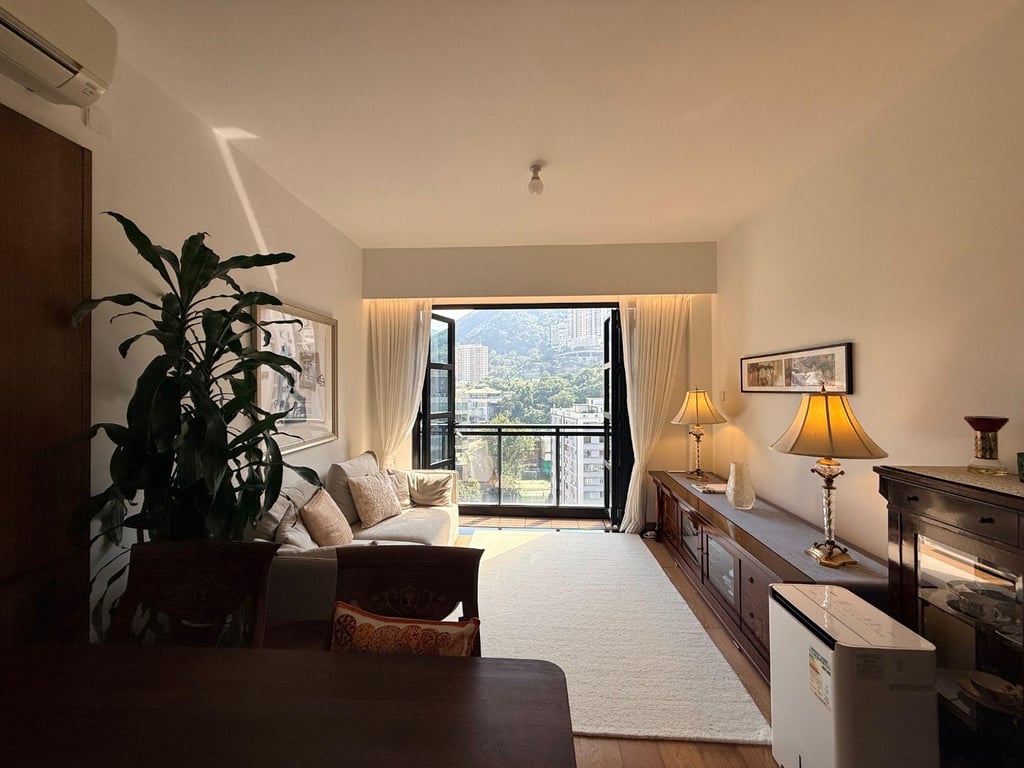 https://img.propertyraptor.com/cdn-cgi/imagedelivery/KD5bF_AFL0JDTbKLWF7z9g/ap8/ap8_001/hornet/prp/img/ba1f83b4470250b5ced3f9b481dacdfd-wtm.jpg/public