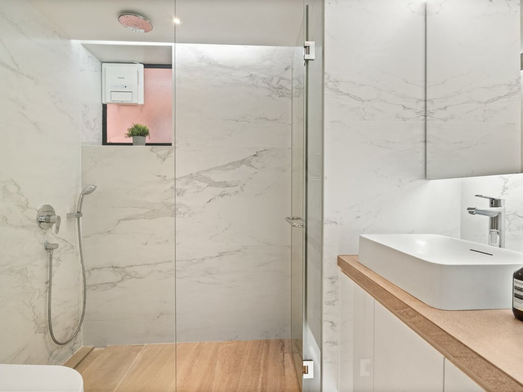 https://img.propertyraptor.com/cdn-cgi/imagedelivery/KD5bF_AFL0JDTbKLWF7z9g/ap8/ap8_001/hornet/prp/img/ba3a9da52b1a604af8e1546da4fcbf14-wtm.jpg/public