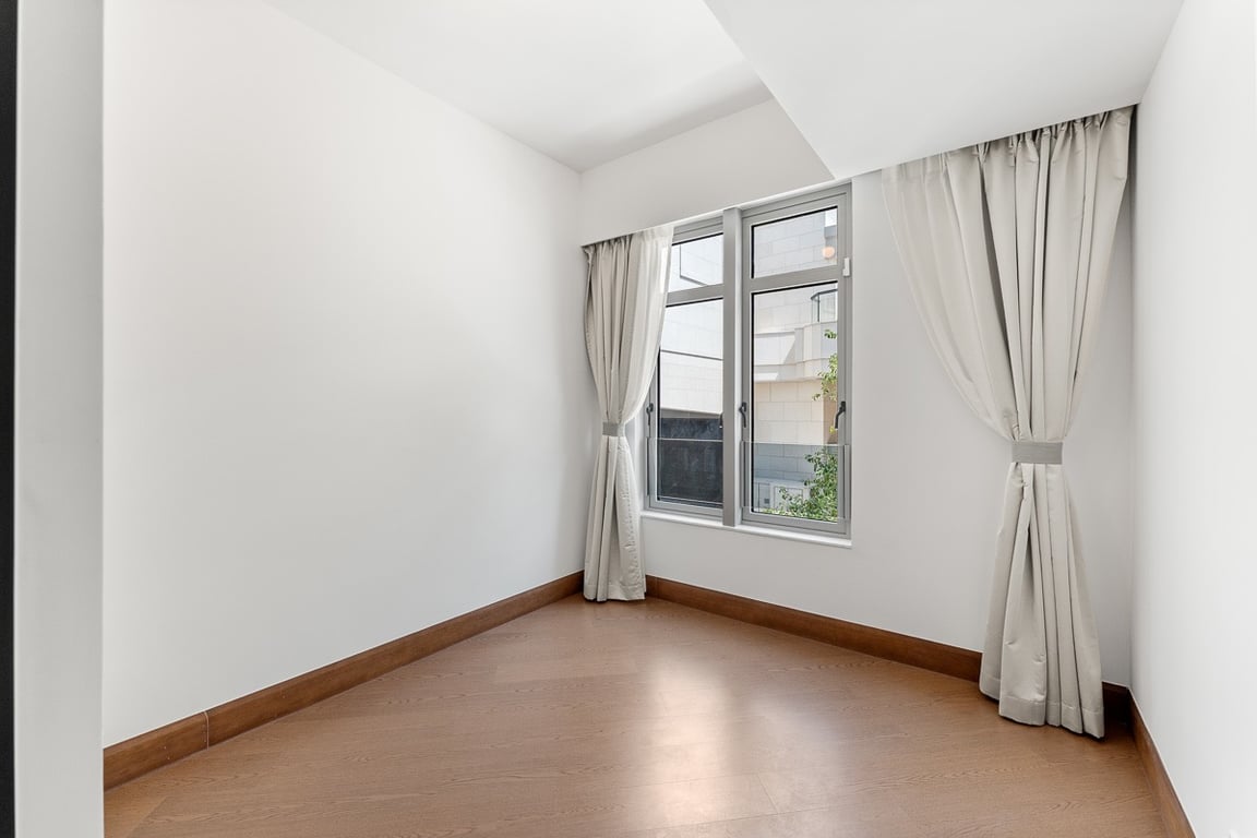 https://img.propertyraptor.com/cdn-cgi/imagedelivery/KD5bF_AFL0JDTbKLWF7z9g/ap8/ap8_001/hornet/prp/img/baa6a7f3522981d7f75c1e268fdd12c6-wtm.jpg/public