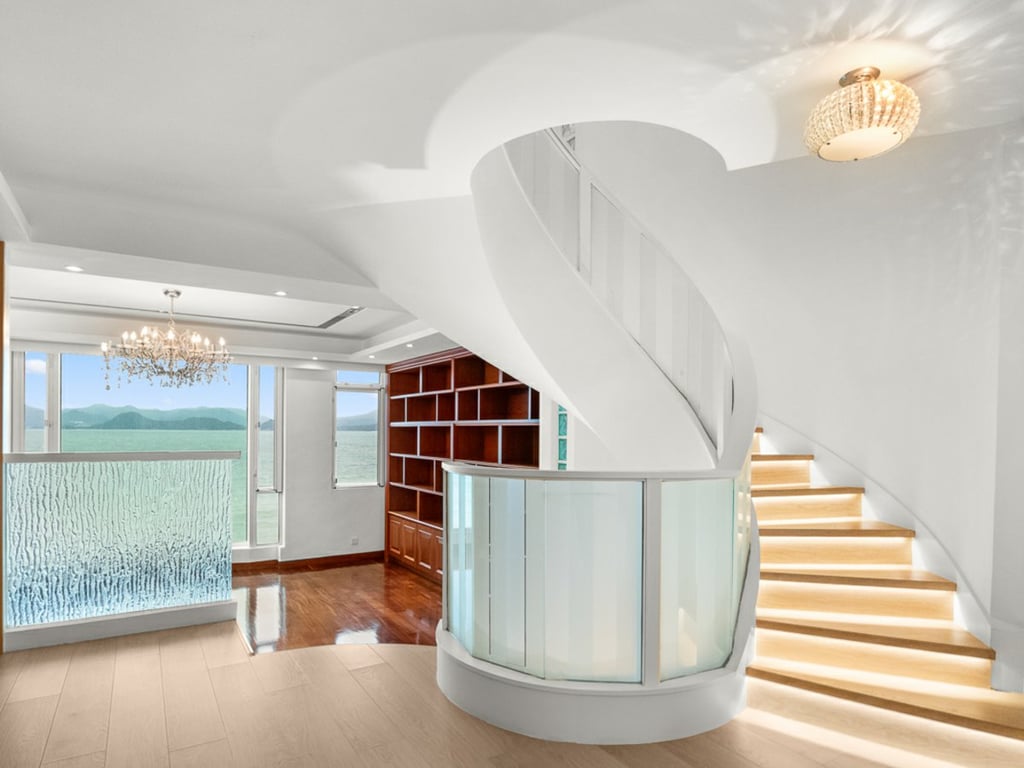 https://img.propertyraptor.com/cdn-cgi/imagedelivery/KD5bF_AFL0JDTbKLWF7z9g/ap8/ap8_001/hornet/prp/img/bafad3f75436b0f747d13cccef80b722-wtm.jpg/public