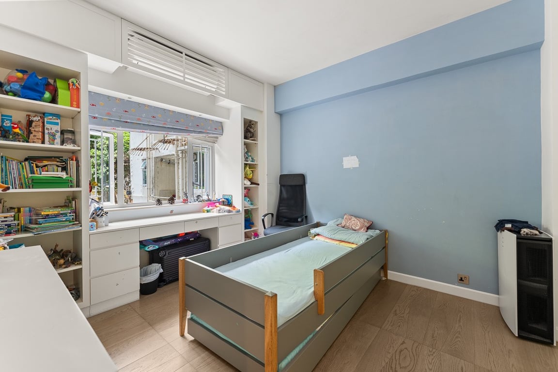 https://img.propertyraptor.com/cdn-cgi/imagedelivery/KD5bF_AFL0JDTbKLWF7z9g/ap8/ap8_001/hornet/prp/img/bb02b61dd2f19081ac8fdadebcc45233-wtm.jpg/public