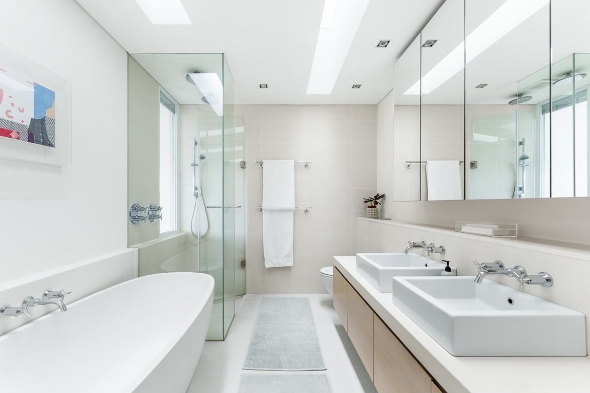 https://img.propertyraptor.com/cdn-cgi/imagedelivery/KD5bF_AFL0JDTbKLWF7z9g/ap8/ap8_001/hornet/prp/img/bbbe38b07dad77aaab48a3fe1956ff12-wtm.jpg/public