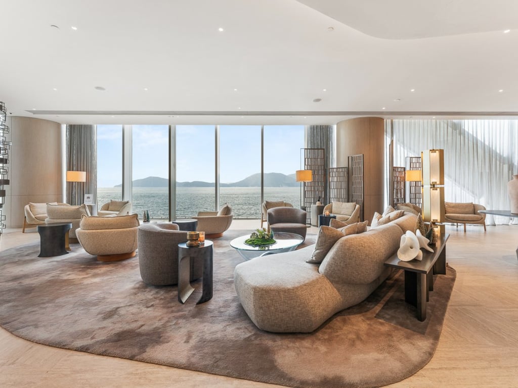 https://img.propertyraptor.com/cdn-cgi/imagedelivery/KD5bF_AFL0JDTbKLWF7z9g/ap8/ap8_001/hornet/prp/img/bbe37449091902f561a3ece0e40145c7.jpg/public