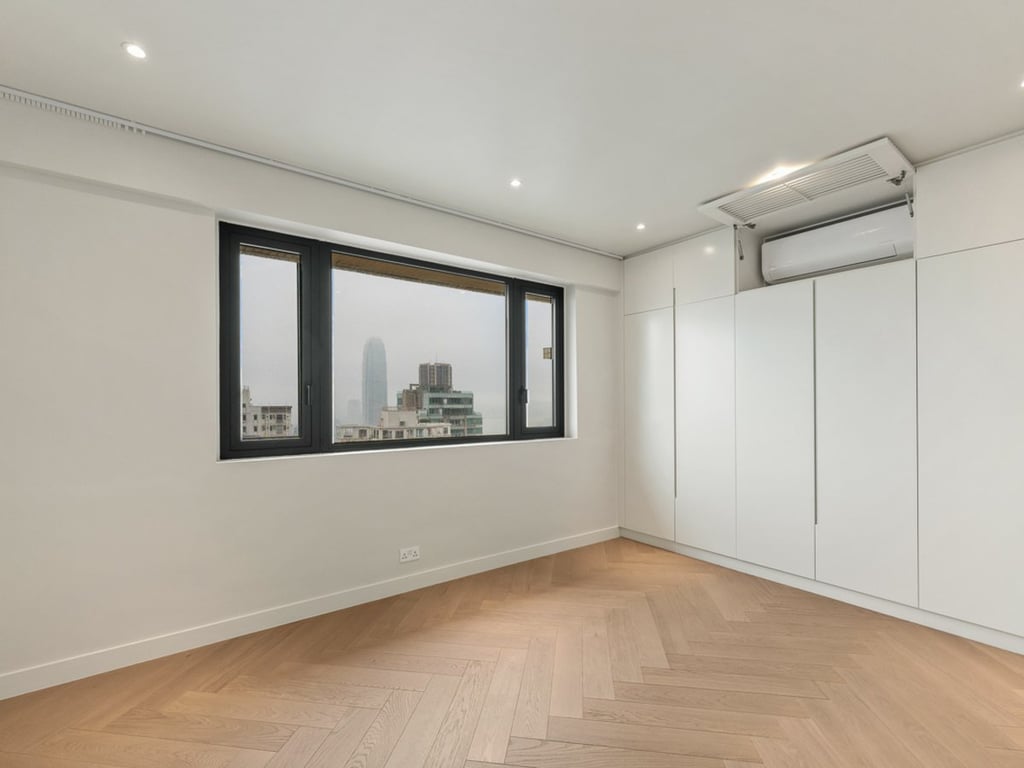 https://img.propertyraptor.com/cdn-cgi/imagedelivery/KD5bF_AFL0JDTbKLWF7z9g/ap8/ap8_001/hornet/prp/img/bc2b16e60913128bc47b110edaf8a771.jpg/public