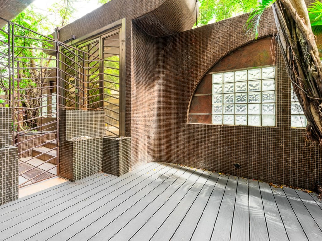 https://img.propertyraptor.com/cdn-cgi/imagedelivery/KD5bF_AFL0JDTbKLWF7z9g/ap8/ap8_001/hornet/prp/img/bc35461c67fda64a8c460f351bb51a6e.jpg/public
