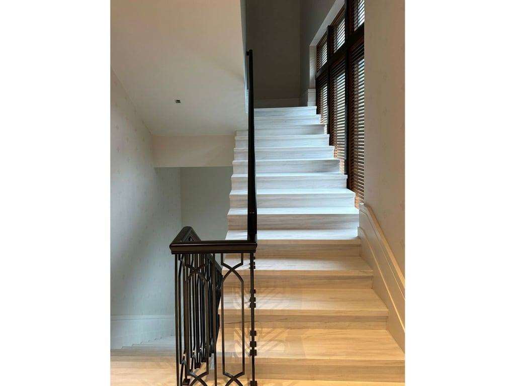 https://img.propertyraptor.com/cdn-cgi/imagedelivery/KD5bF_AFL0JDTbKLWF7z9g/ap8/ap8_001/hornet/prp/img/bc9be1ee4d914380e6053ad66dc7000e.jpg/public
