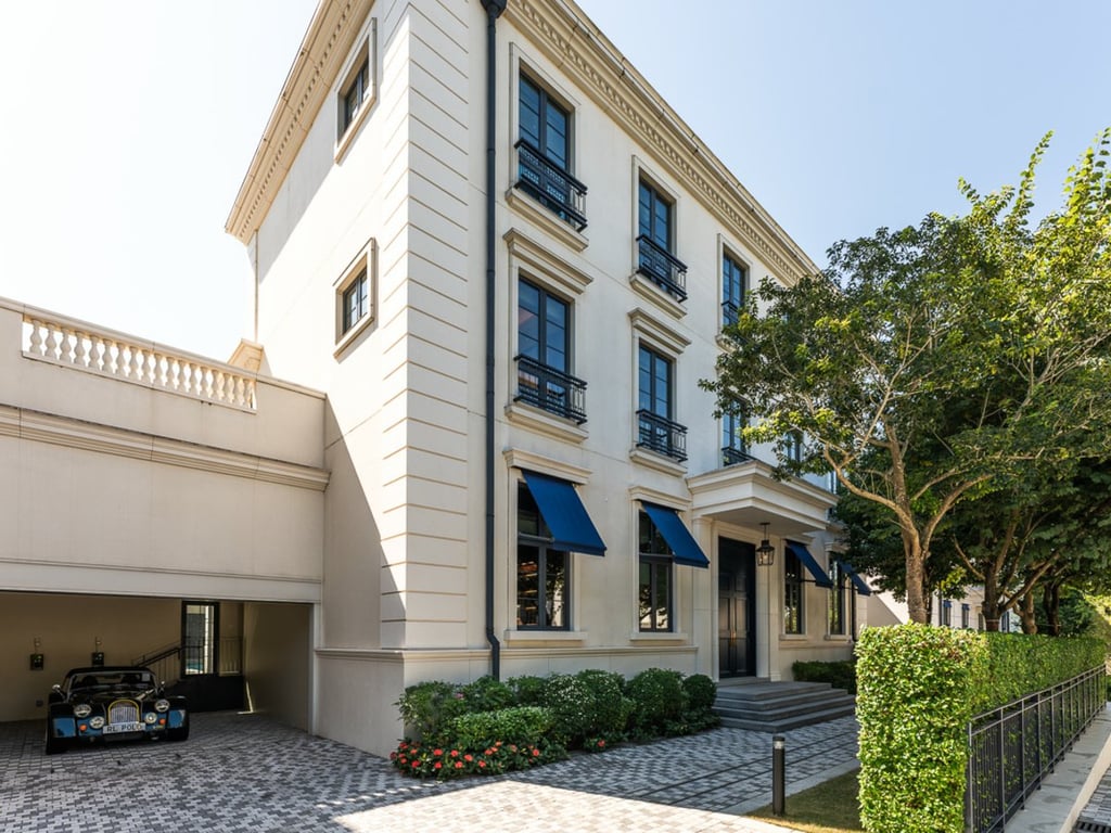 https://img.propertyraptor.com/cdn-cgi/imagedelivery/KD5bF_AFL0JDTbKLWF7z9g/ap8/ap8_001/hornet/prp/img/bcb7182d2dcc116045c7fe615598e12c.jpg/public