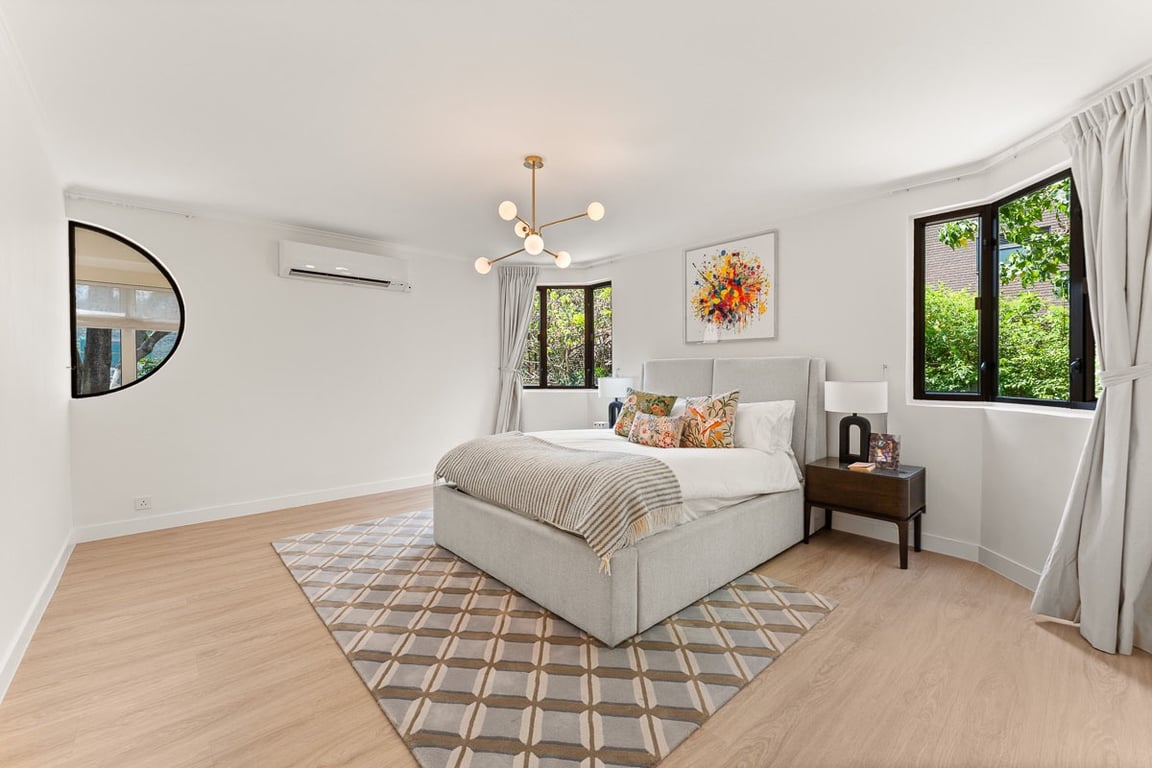 https://img.propertyraptor.com/cdn-cgi/imagedelivery/KD5bF_AFL0JDTbKLWF7z9g/ap8/ap8_001/hornet/prp/img/bcf61c0668834bcc8f4f0802b7c030b3-wtm.jpg/public