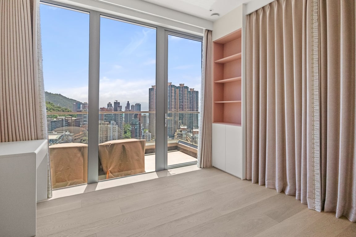 https://img.propertyraptor.com/cdn-cgi/imagedelivery/KD5bF_AFL0JDTbKLWF7z9g/ap8/ap8_001/hornet/prp/img/bd4dcded83e39564be6f62f7a3d3c27a-wtm.jpg/public
