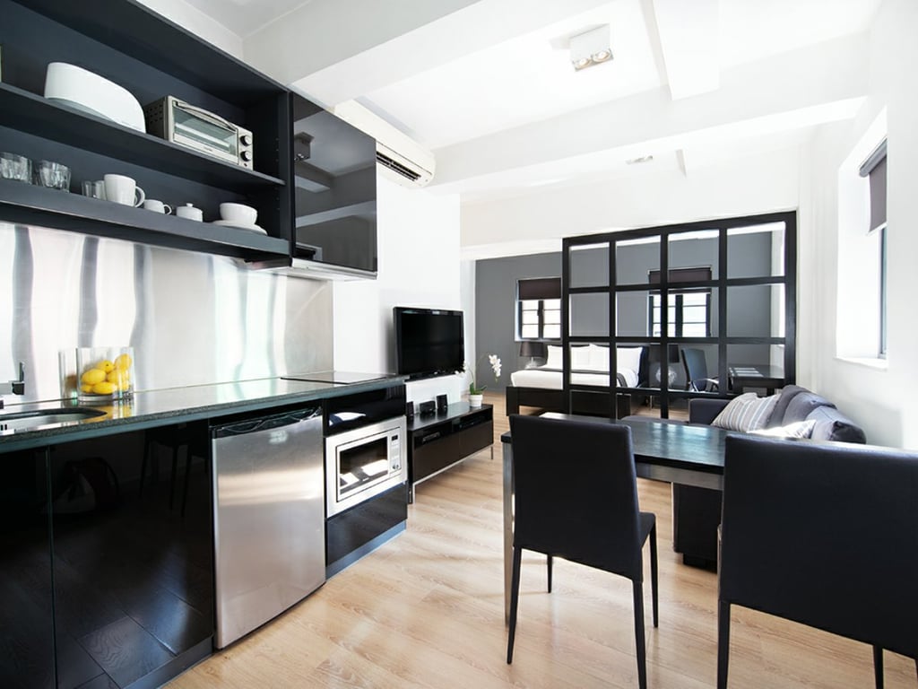 https://img.propertyraptor.com/cdn-cgi/imagedelivery/KD5bF_AFL0JDTbKLWF7z9g/ap8/ap8_001/hornet/prp/img/bd5cf1e751e2e7b047f3e8cbe646a8c9.jpg/public