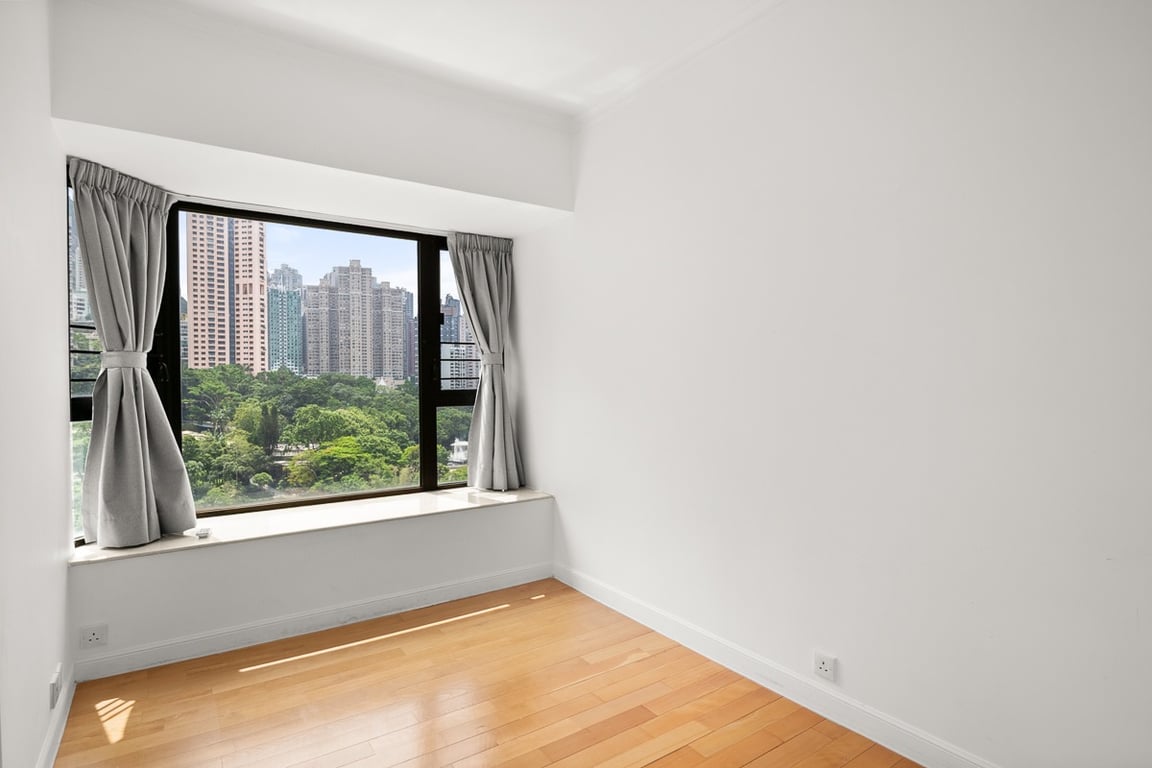 https://img.propertyraptor.com/cdn-cgi/imagedelivery/KD5bF_AFL0JDTbKLWF7z9g/ap8/ap8_001/hornet/prp/img/bd5eaab869be683291b3ea1103035890-wtm.jpg/public