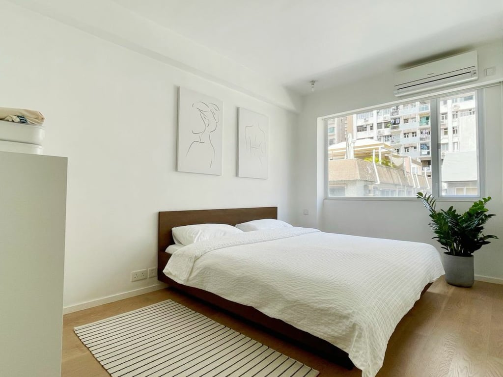 https://img.propertyraptor.com/cdn-cgi/imagedelivery/KD5bF_AFL0JDTbKLWF7z9g/ap8/ap8_001/hornet/prp/img/bd6b3ab8754a86c78d7516bf38c5b8df.jpg/public