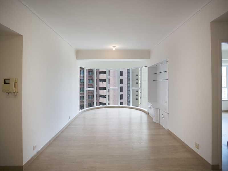 Hillsborough Court Twr 4
