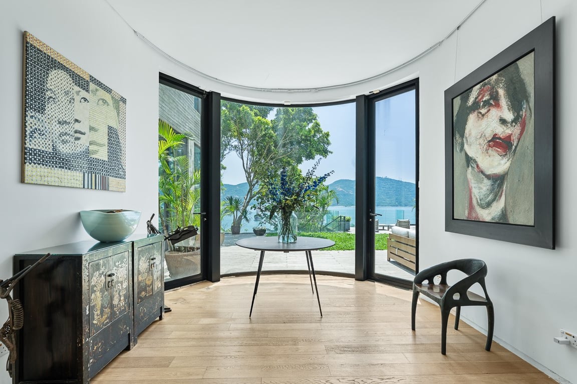 https://img.propertyraptor.com/cdn-cgi/imagedelivery/KD5bF_AFL0JDTbKLWF7z9g/ap8/ap8_001/hornet/prp/img/bdc8f22d69657f5bfb7c27418e77f50a-wtm.jpg/public