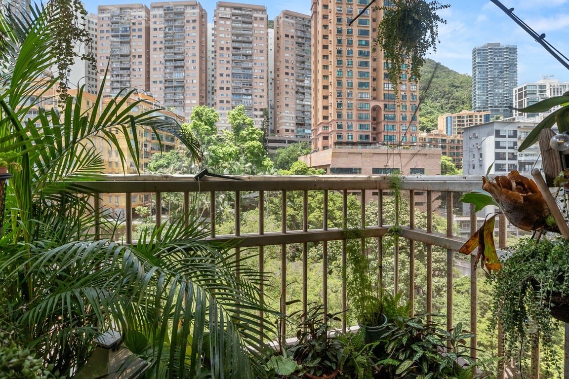 https://img.propertyraptor.com/cdn-cgi/imagedelivery/KD5bF_AFL0JDTbKLWF7z9g/ap8/ap8_001/hornet/prp/img/bddbd2f94bee0c3ddd7a7c64060362c1-wtm.jpg/public