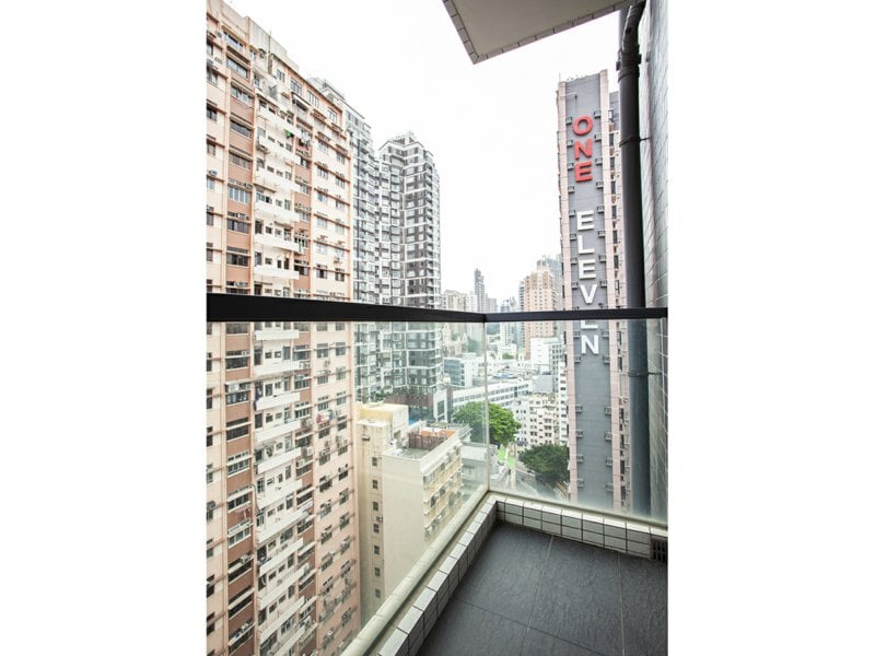 https://img.propertyraptor.com/cdn-cgi/imagedelivery/KD5bF_AFL0JDTbKLWF7z9g/ap8/ap8_001/hornet/prp/img/be3b080be1e7f356d67e063bb38b63cd.jpg/public