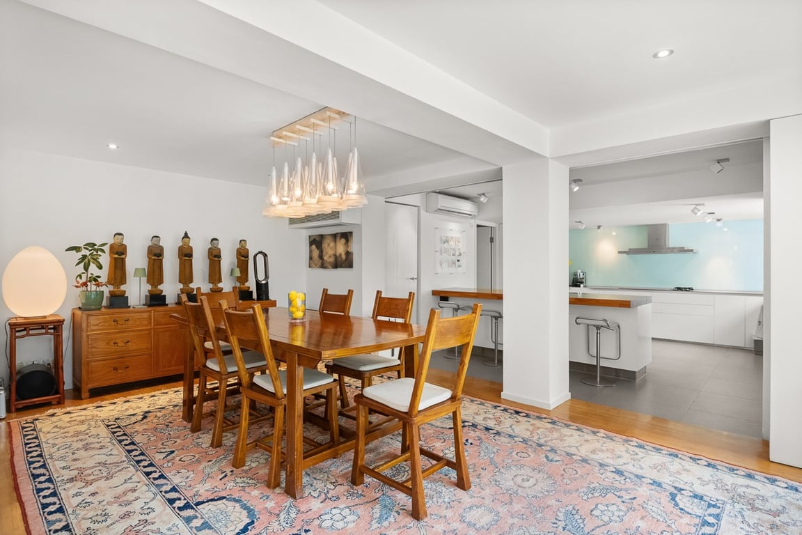 https://img.propertyraptor.com/cdn-cgi/imagedelivery/KD5bF_AFL0JDTbKLWF7z9g/ap8/ap8_001/hornet/prp/img/be48f0705ec1fb45e31bb1190f634e04-wtm.jpg/public