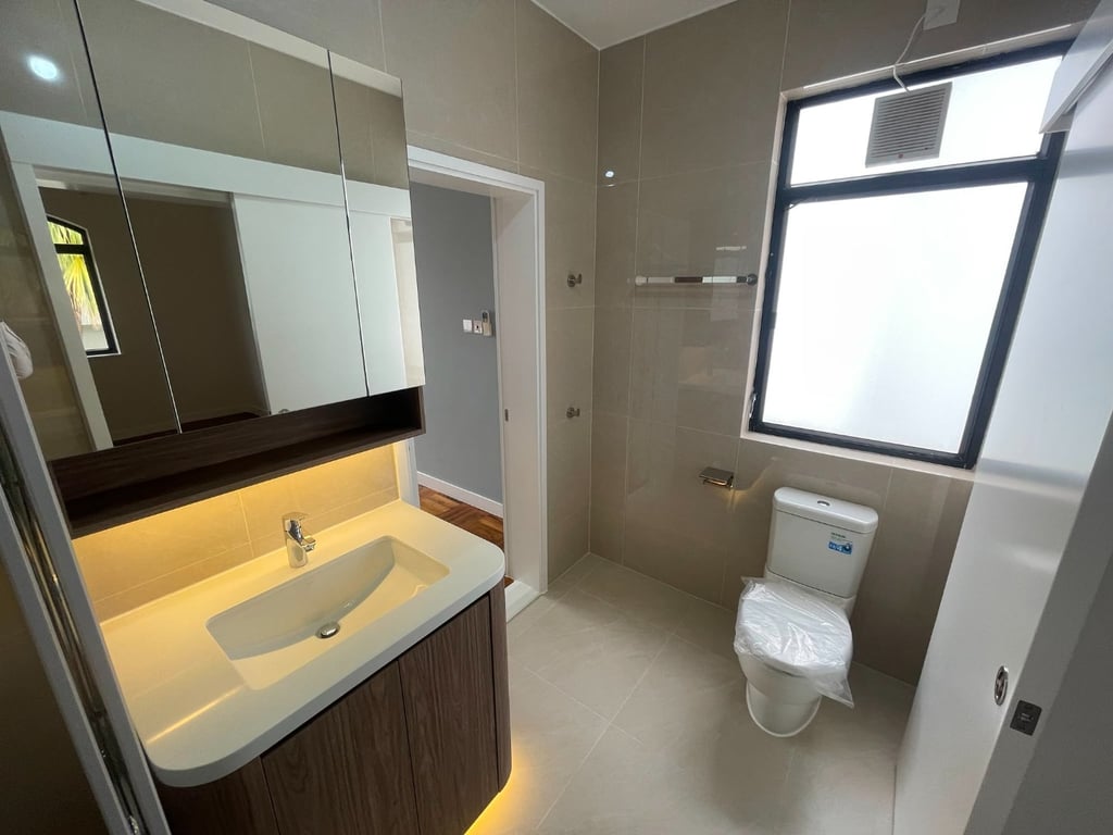 https://img.propertyraptor.com/cdn-cgi/imagedelivery/KD5bF_AFL0JDTbKLWF7z9g/ap8/ap8_001/hornet/prp/img/be58bc7cdd27a5b38473ba8171eac8c4-wtm.jpg/public