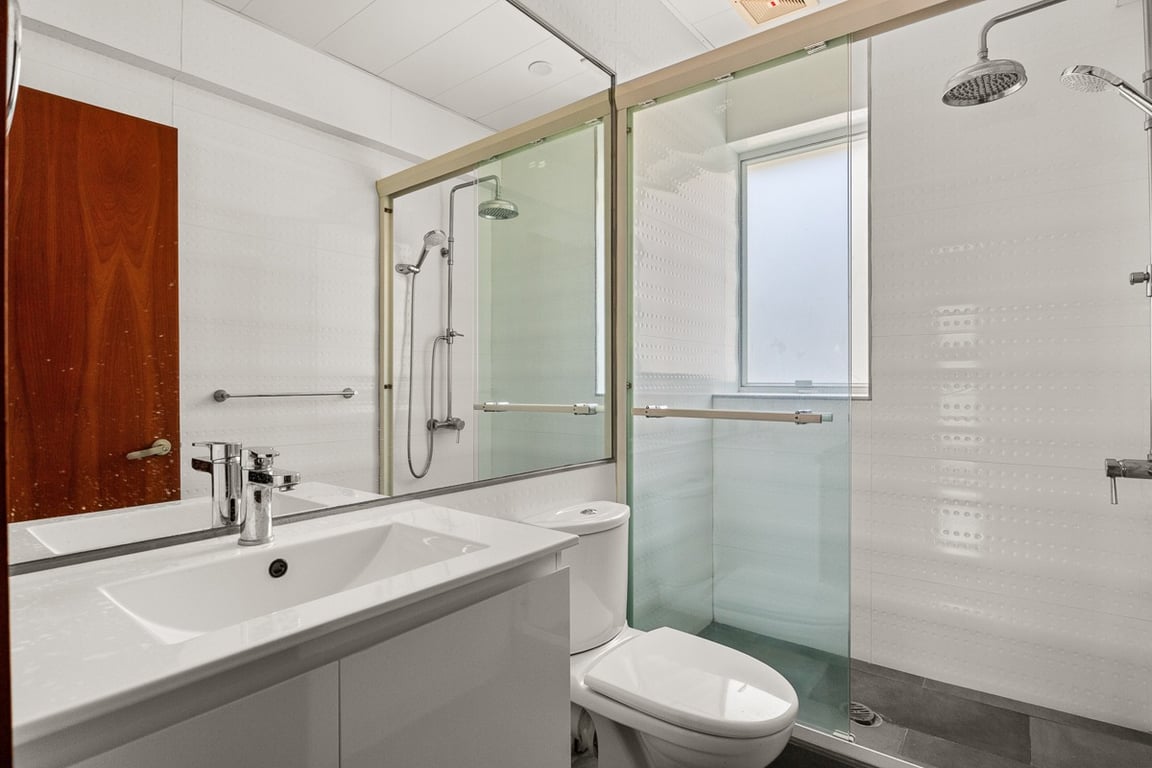 https://img.propertyraptor.com/cdn-cgi/imagedelivery/KD5bF_AFL0JDTbKLWF7z9g/ap8/ap8_001/hornet/prp/img/be9dc7a89ce991b5dd839e201597b1b3-wtm.jpg/public