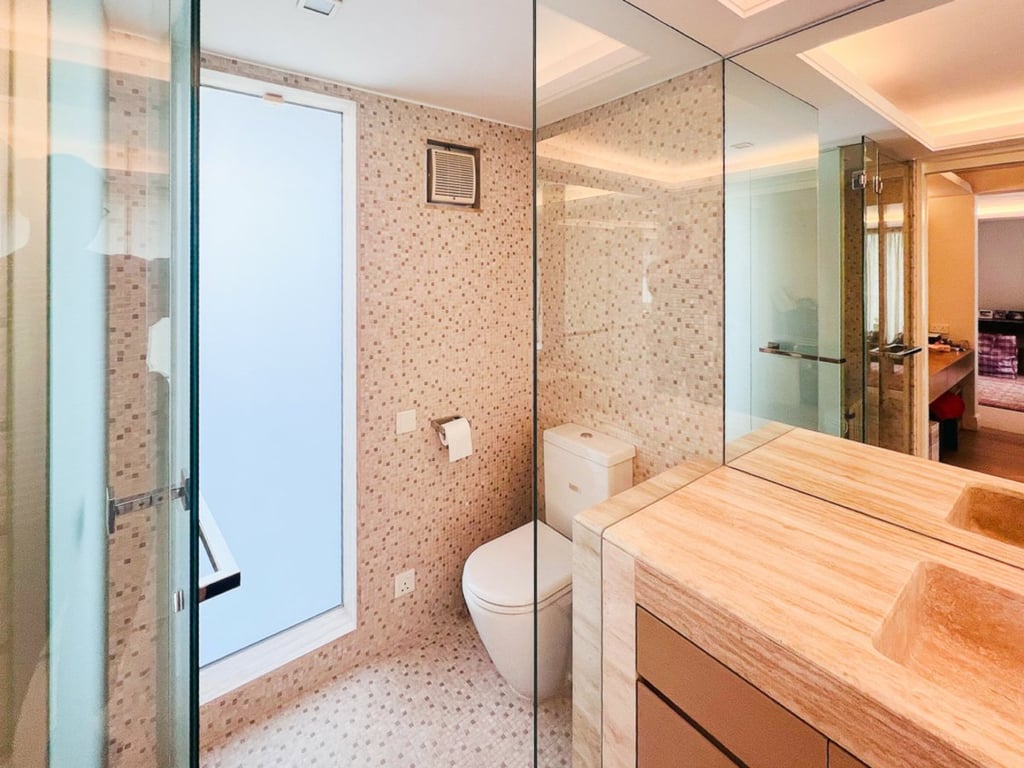 https://img.propertyraptor.com/cdn-cgi/imagedelivery/KD5bF_AFL0JDTbKLWF7z9g/ap8/ap8_001/hornet/prp/img/bf1e5d797d791dba9a4dd1a37b5e8e5c-wtm.jpg/public