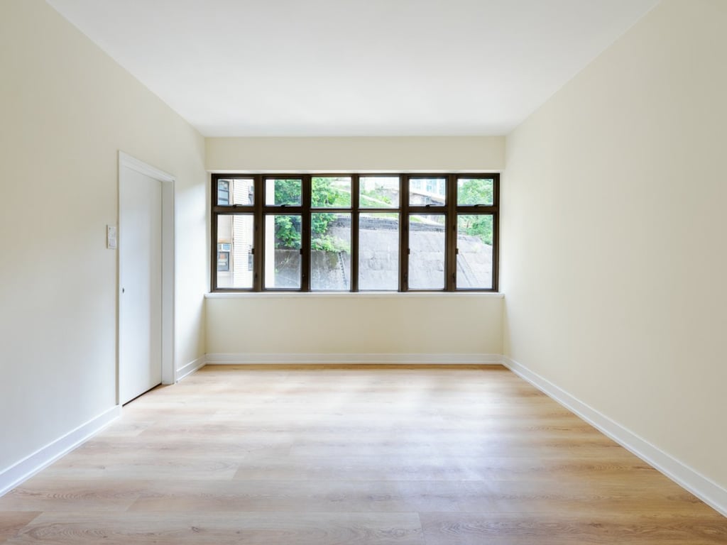 https://img.propertyraptor.com/cdn-cgi/imagedelivery/KD5bF_AFL0JDTbKLWF7z9g/ap8/ap8_001/hornet/prp/img/bf94dafe0b7760b9c0fed5c09fde084a.jpg/public