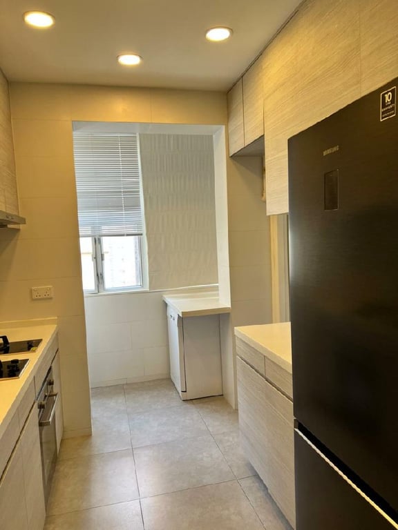 https://img.propertyraptor.com/cdn-cgi/imagedelivery/KD5bF_AFL0JDTbKLWF7z9g/ap8/ap8_001/hornet/prp/img/bfaac7c02c3615d8f1b4b5e2f5760904-wtm.jpg/public