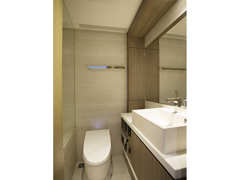 https://img.propertyraptor.com/cdn-cgi/imagedelivery/KD5bF_AFL0JDTbKLWF7z9g/ap8/ap8_001/hornet/prp/img/bfad2d48215c9411d7881ec5f09d44bb.jpg/public