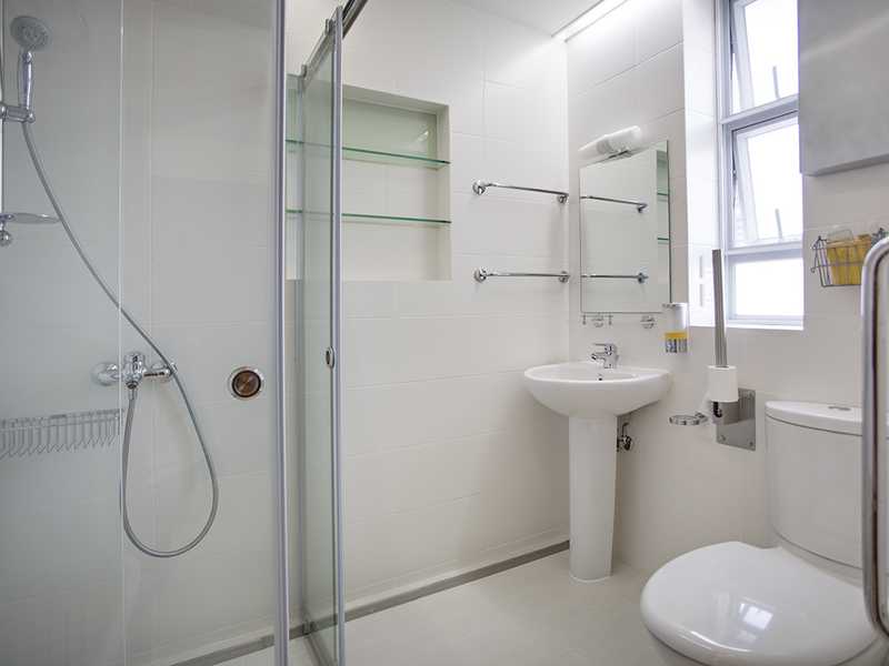 https://img.propertyraptor.com/cdn-cgi/imagedelivery/KD5bF_AFL0JDTbKLWF7z9g/ap8/ap8_001/hornet/prp/img/bfb4be862f2fdcd65092fcca559a0af4.jpg/public